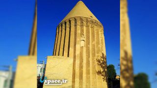 برج علاالدین در فاصله 9 کیلومتری اقامتگاه بوم گردی عمارت قلعه خواجه